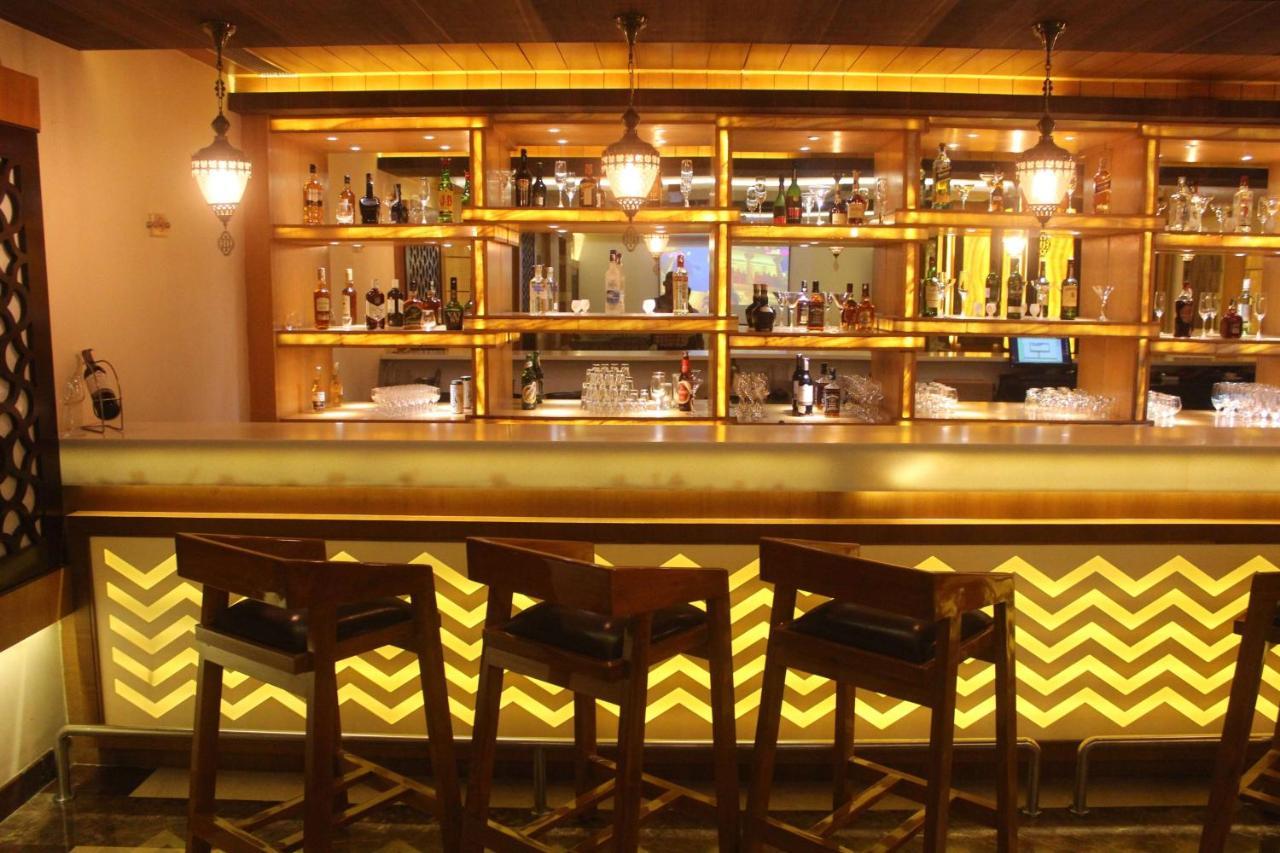 Ramada By Wyndham Varanasi Katesar Chandauli Zewnętrze zdjęcie