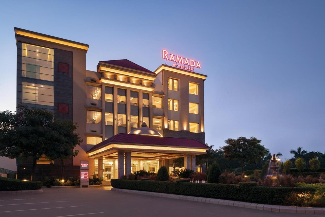 Ramada By Wyndham Varanasi Katesar Chandauli Zewnętrze zdjęcie