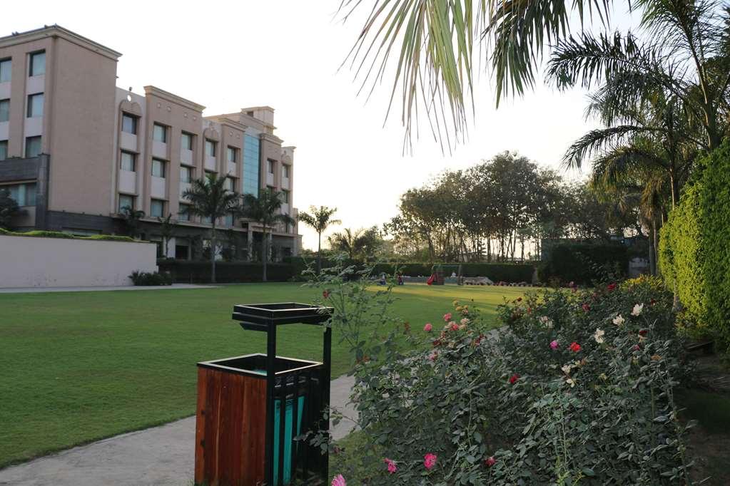 Ramada By Wyndham Varanasi Katesar Chandauli Udogodnienia zdjęcie