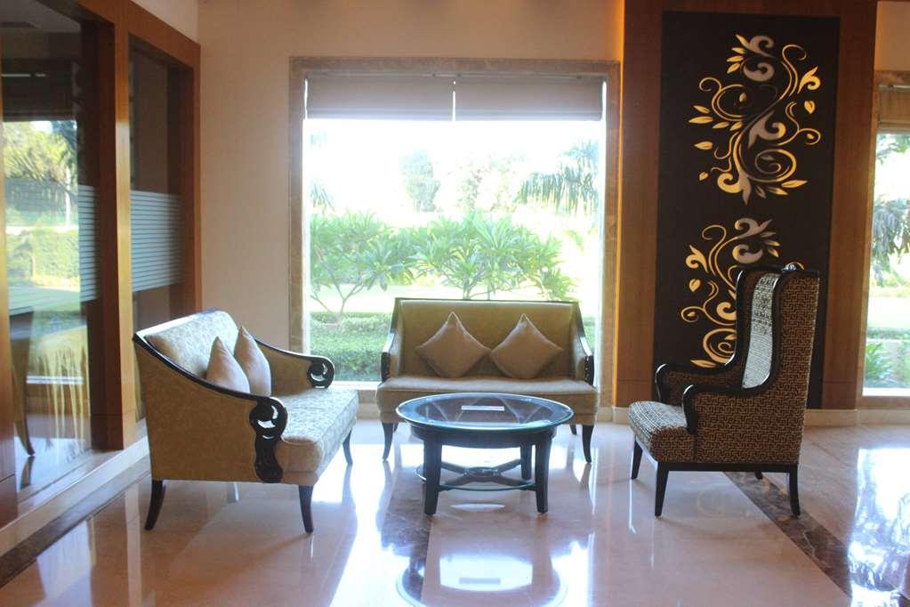 Ramada By Wyndham Varanasi Katesar Chandauli Wnętrze zdjęcie