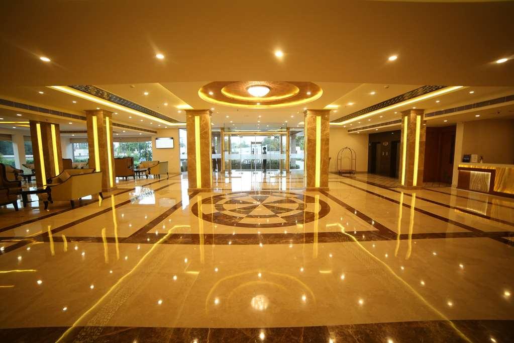 Ramada By Wyndham Varanasi Katesar Chandauli Wnętrze zdjęcie